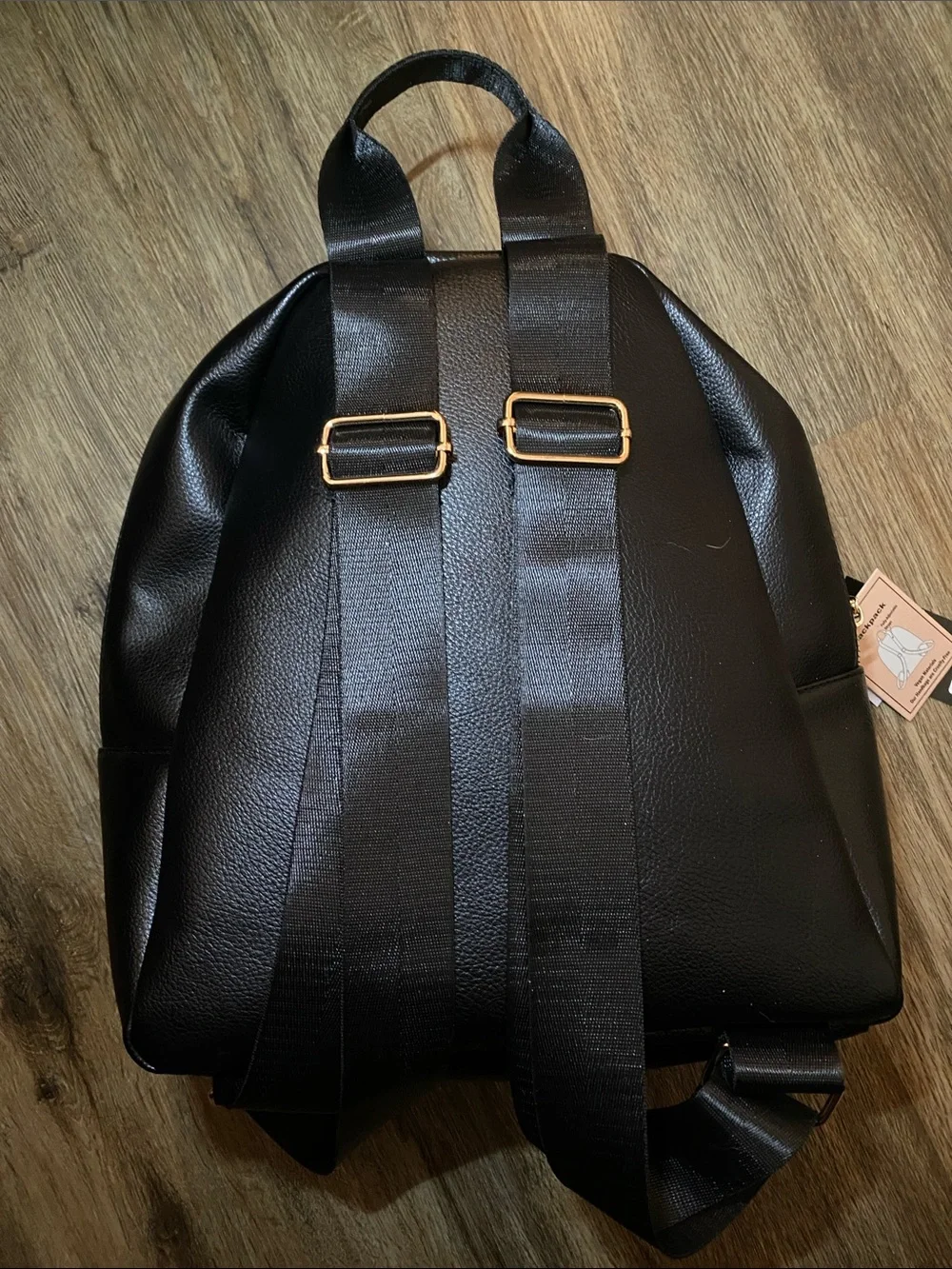 Alexis Bendel sleek black